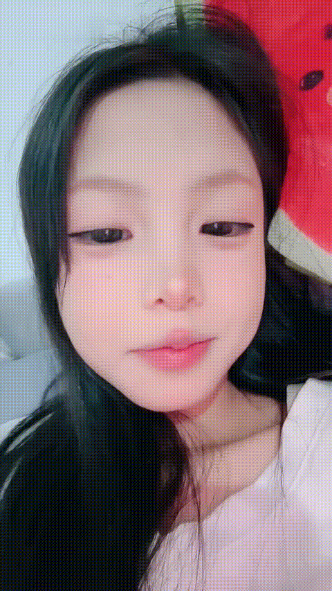 你的宇吖_猪咪_20260201_001640_p5_compressed.gif