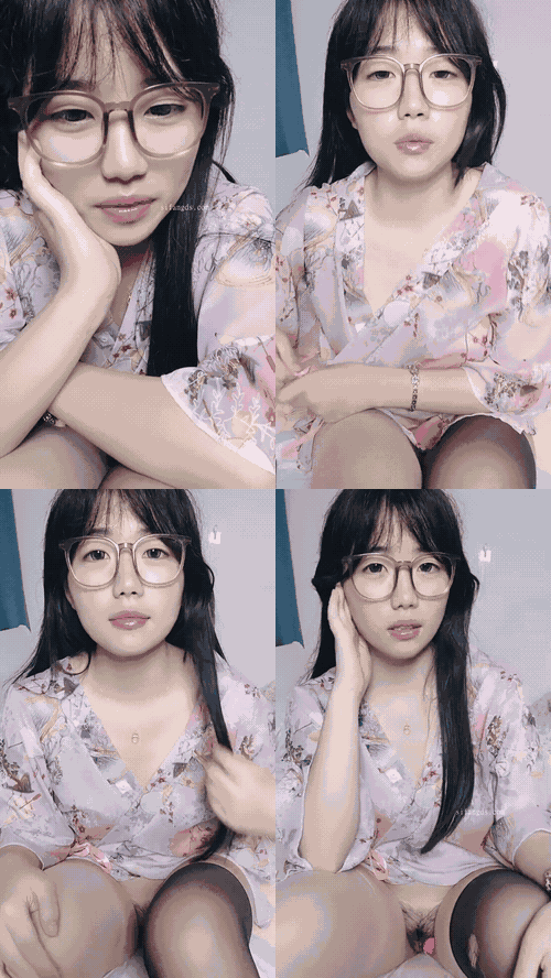 【少萝小甜甜】高颜值眼镜学生妹！脱光光发育的真不错！_2_preview_1_compressed.gif.gif