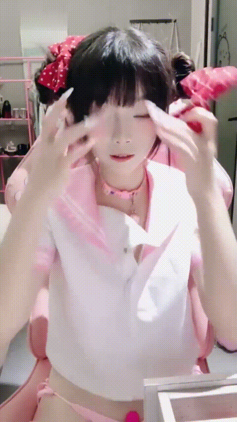 小萝莉尕尕_20260202_190624_p40_compressed.gif