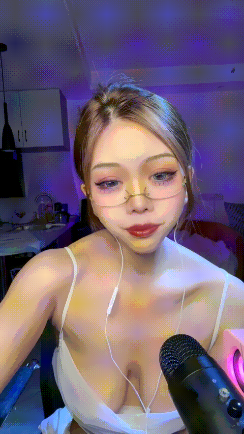 【丝丝】G奶魅惑女神_制服诱惑全裸骚舞跳蛋自慰滴蜡！_6_p20.gif