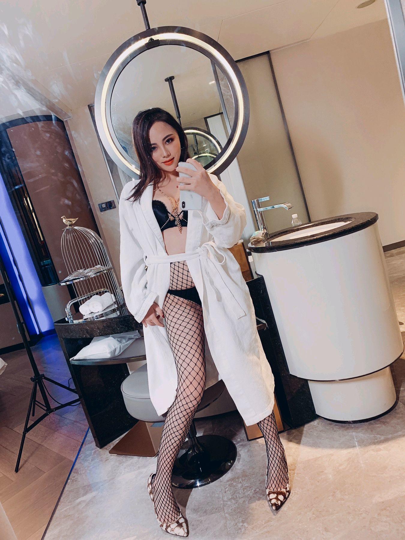 2 (4).jpg