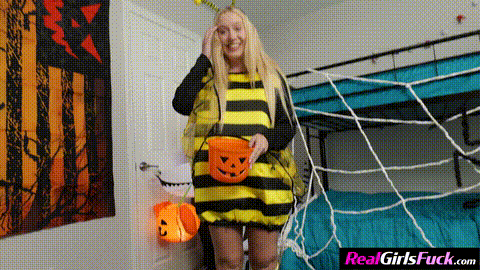 Step Sis Wants More Than Just Candy - Kallie Taylor_p5_compressed.gif