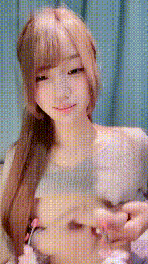 七七小新_20260202_161532_p40_compressed.gif