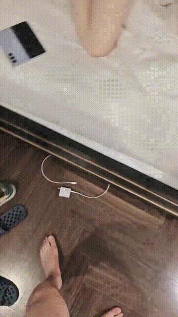 强烈推荐！美若天仙【末晓白】超级尤物 汹涌美乳雪白肌肤 完美身材 无套干逼 一 (2)_s.gif