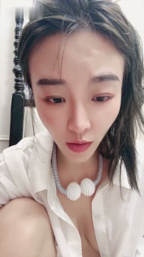 蜜桃臀朵朵 204967392__20251115-231952_p5_compressed.gif