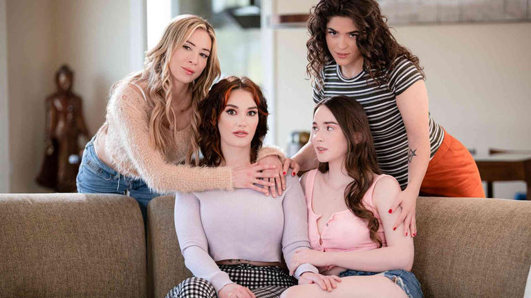 Family Sitters, Reunited!.jpg