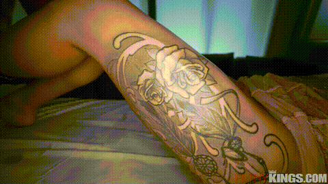 Groping Giannas Gorgeous Gash_p20.gif