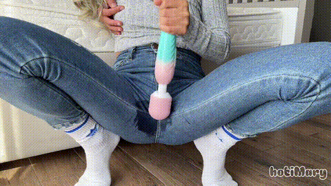 WOW! BEST COMPILATION SQUIRT ORGASM IN LEGGINGS_p5.gif