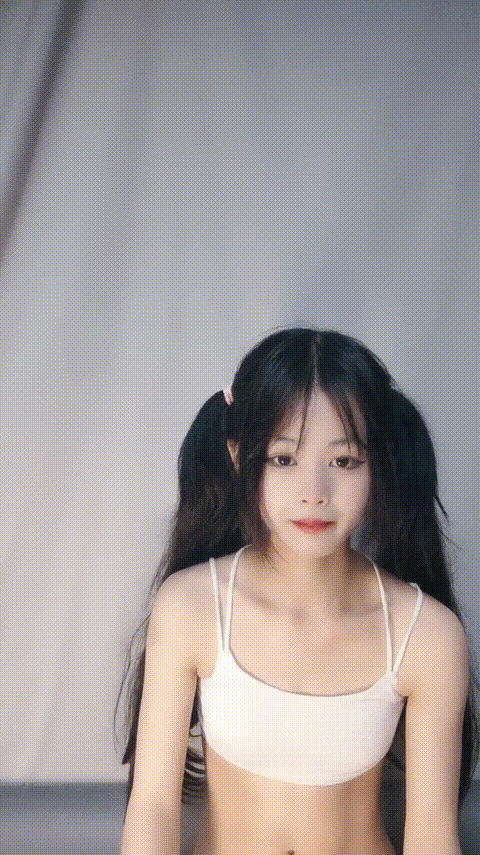 小易的so啵啵_20240501-001558-291_p20.gif
