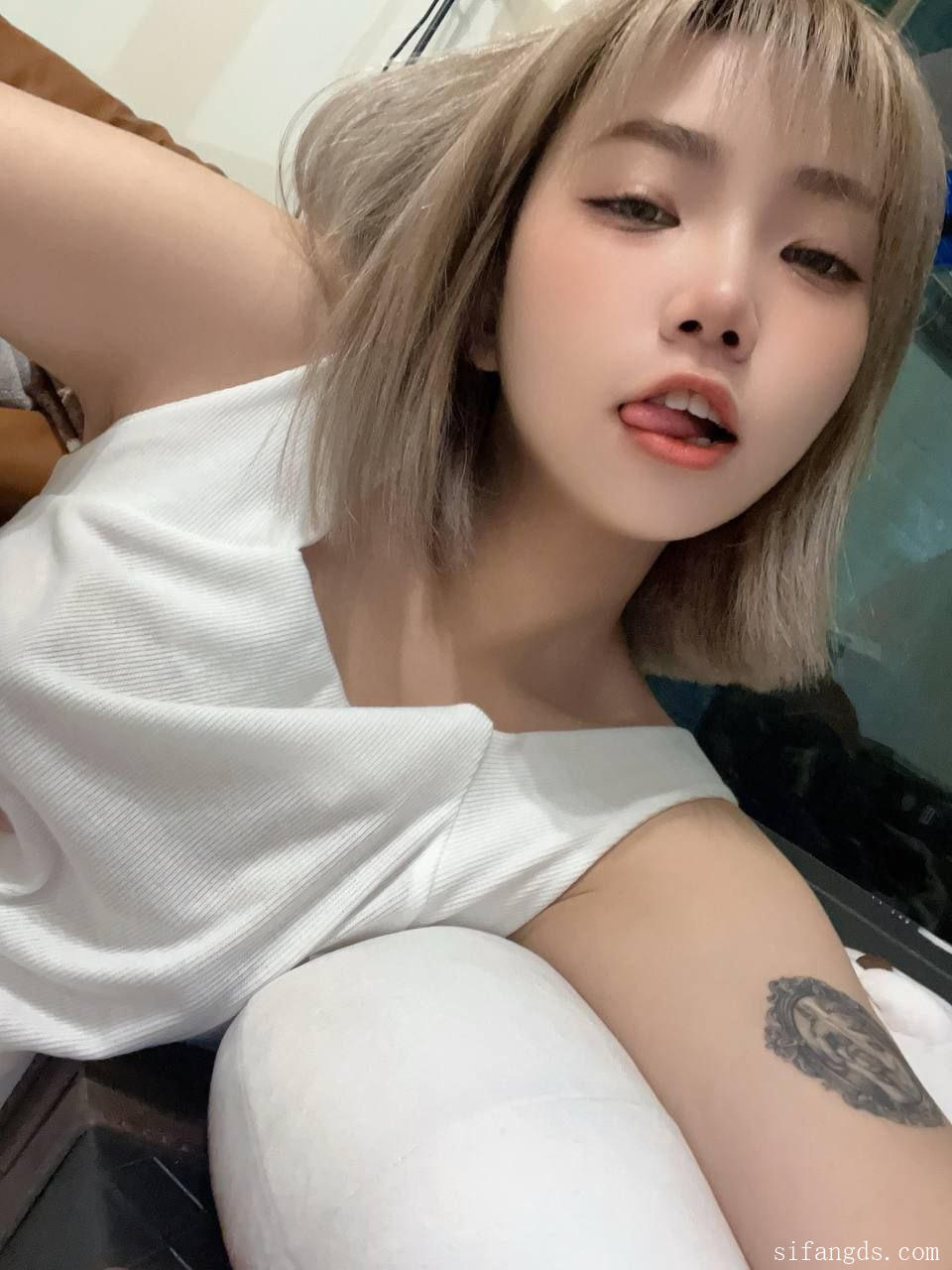 1 (23).jpg