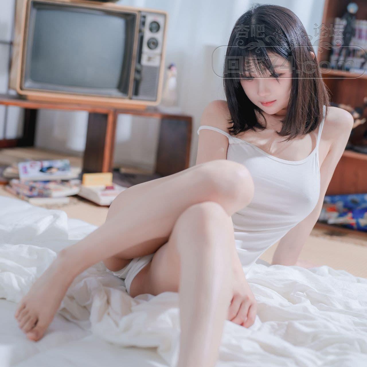 93e9ef6a1a80d58a5de36a32f2204035.jpeg