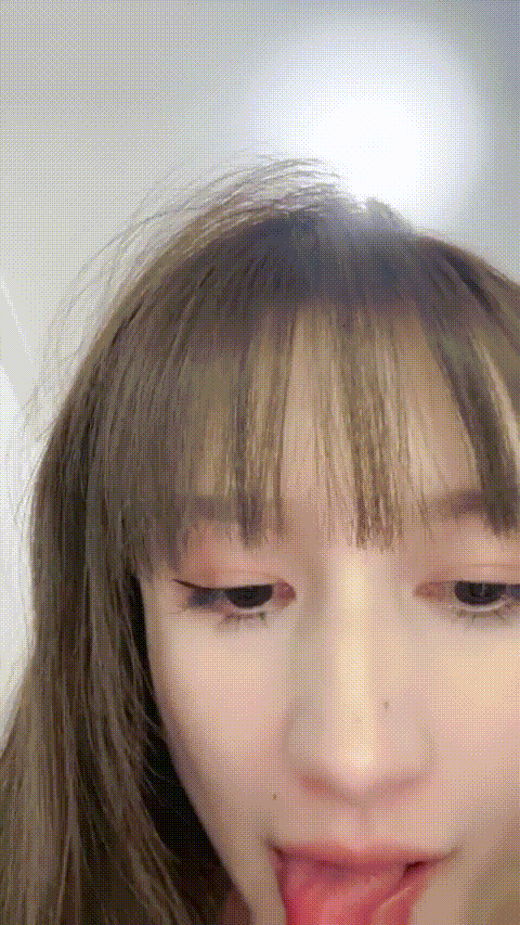 【妲己吃不饱】风骚女神 绝美双乳 黑丝长腿 屁股撅起来超性感 无套啪啪 掐脖狂干 口爆.gif