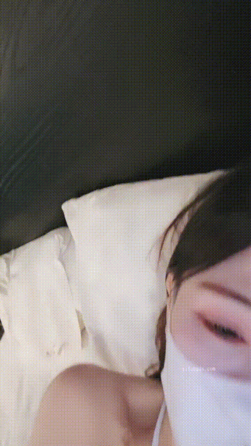 强烈推荐！美若天仙【末晓白】超级尤物 汹涌美乳雪白肌肤 完美身材 无套干逼 一 (2)_s.gif