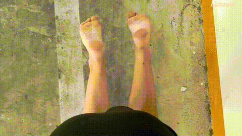 Unknown blonde fucks in a parking lot in plain sight_p40_compressed.gif