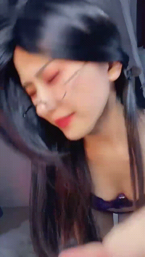 蘸点蜜桃酱_20260219_201033_p40_compressed.gif