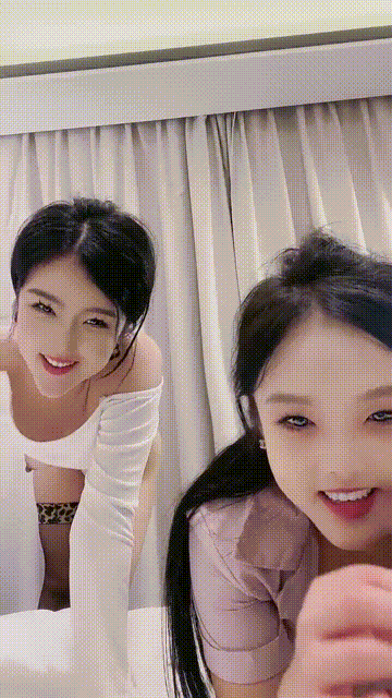 汝汝汝】高颜值美女姐妹花，互摸互抠互舔 ，被大屌单男无套轮操内射合集2_start11918s.gif