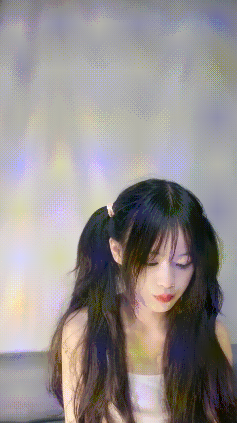小易的so啵啵_20240501-001558-291_p5.gif