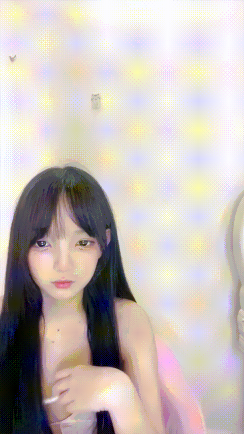 校花女神下海【鬼鬼啊】纤细小蛮腰~裸舞~道具自慰_p20.gif