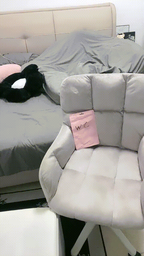 【风之少女】戴着眼镜的学生妹，生活不易下海大秀赚学费_3_p40.gif