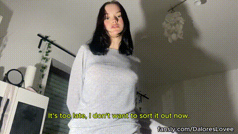 My stepsister woke me up with a blowjob while everyone was asleep_p5.gif