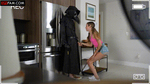 SPYFAM Stepbro Uses His Cock To Prank Daisy Fox_p60.gif
