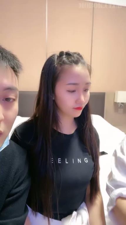 超养眼学院派妹子初下海很羞涩❤️慢慢脱下[00_00_01][20240620-215626].jpg.jpg