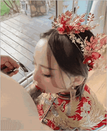 596244_compressed.gif
