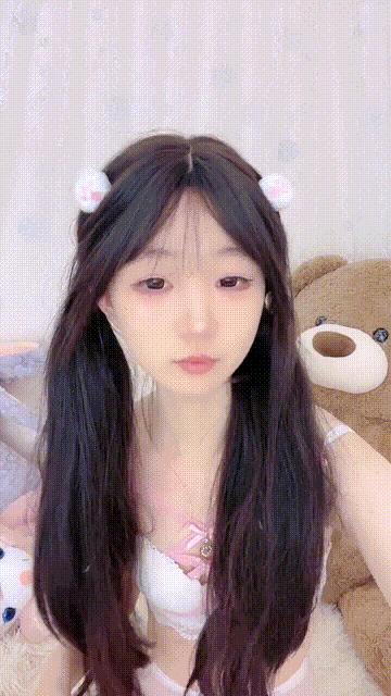 太极品了 这么逆天都下海了【洛丽塔】超清纯的妹子绝世美颜丝袜大长腿 美乳翘臀逼逼又.gif