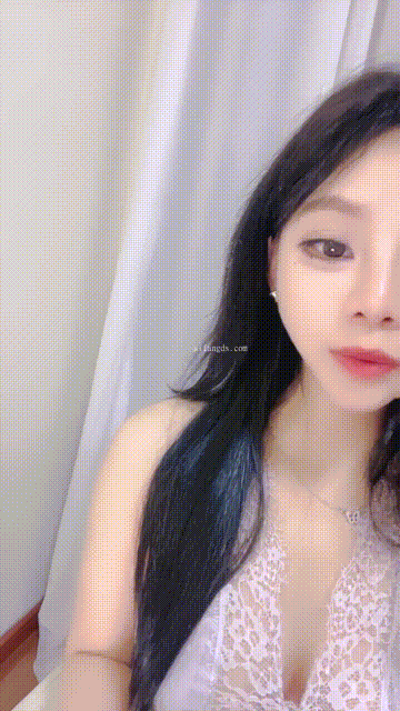 超美小姐姐【一个小板栗】白净清新 圆圆的奶子 好干净无毛粉逼 一条缝宛如一线天 跳蛋.gif
