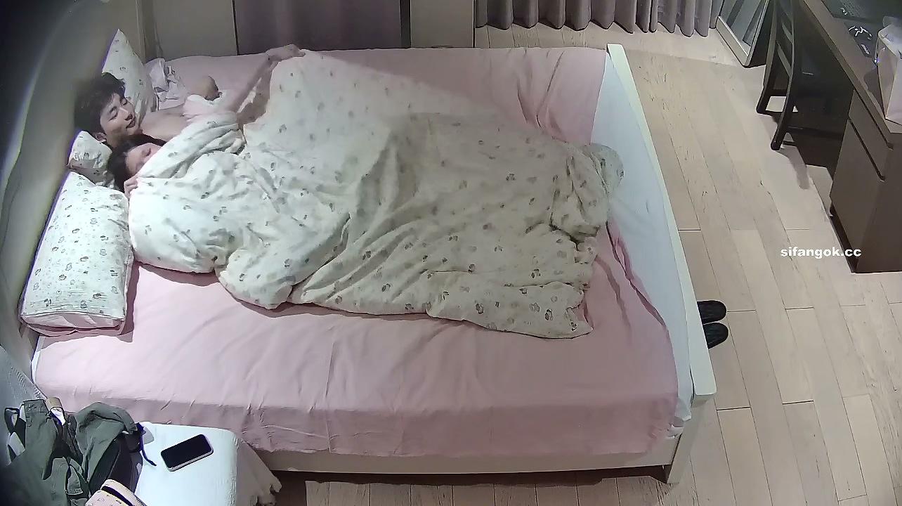 5-27情趣酒店 年轻小帅带着清纯小女友开房 妹子是真嫩啊.mp4_20260529_145439.479.jpg.jpg