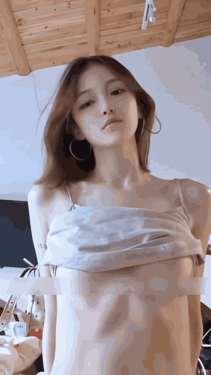 umuksH98cHRvF4c6.mp4_169667647330979_compressed.gif